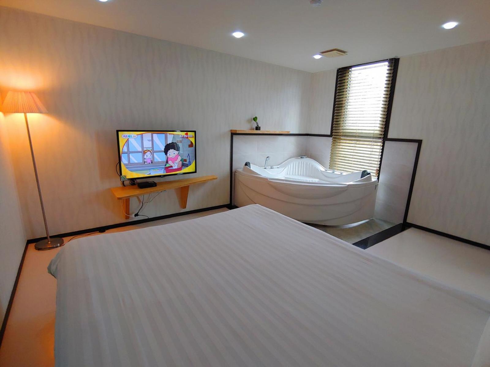 Hotel Rhangju Согвипхо Экстерьер фото