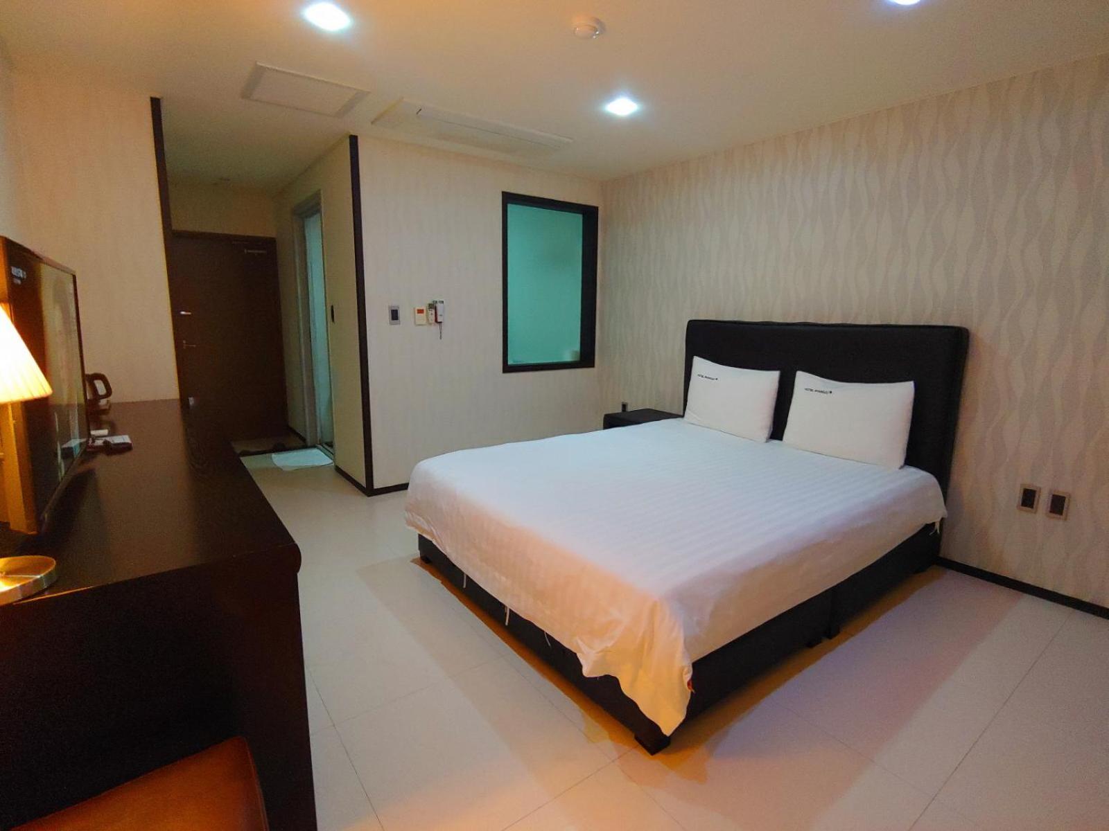 Hotel Rhangju Согвипхо Экстерьер фото
