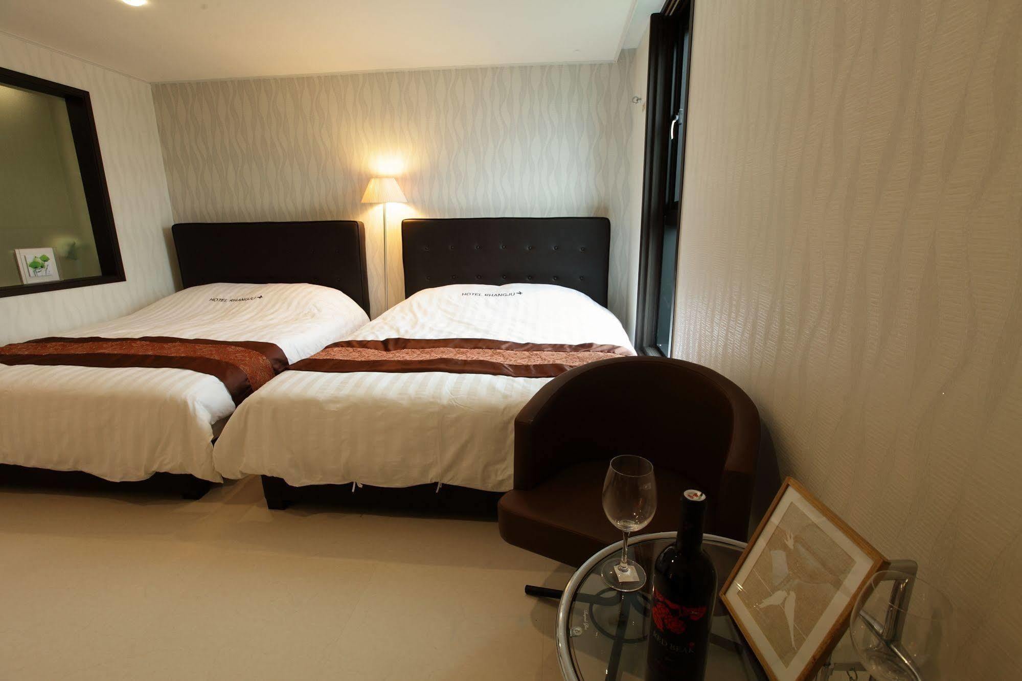 Hotel Rhangju Согвипхо Экстерьер фото