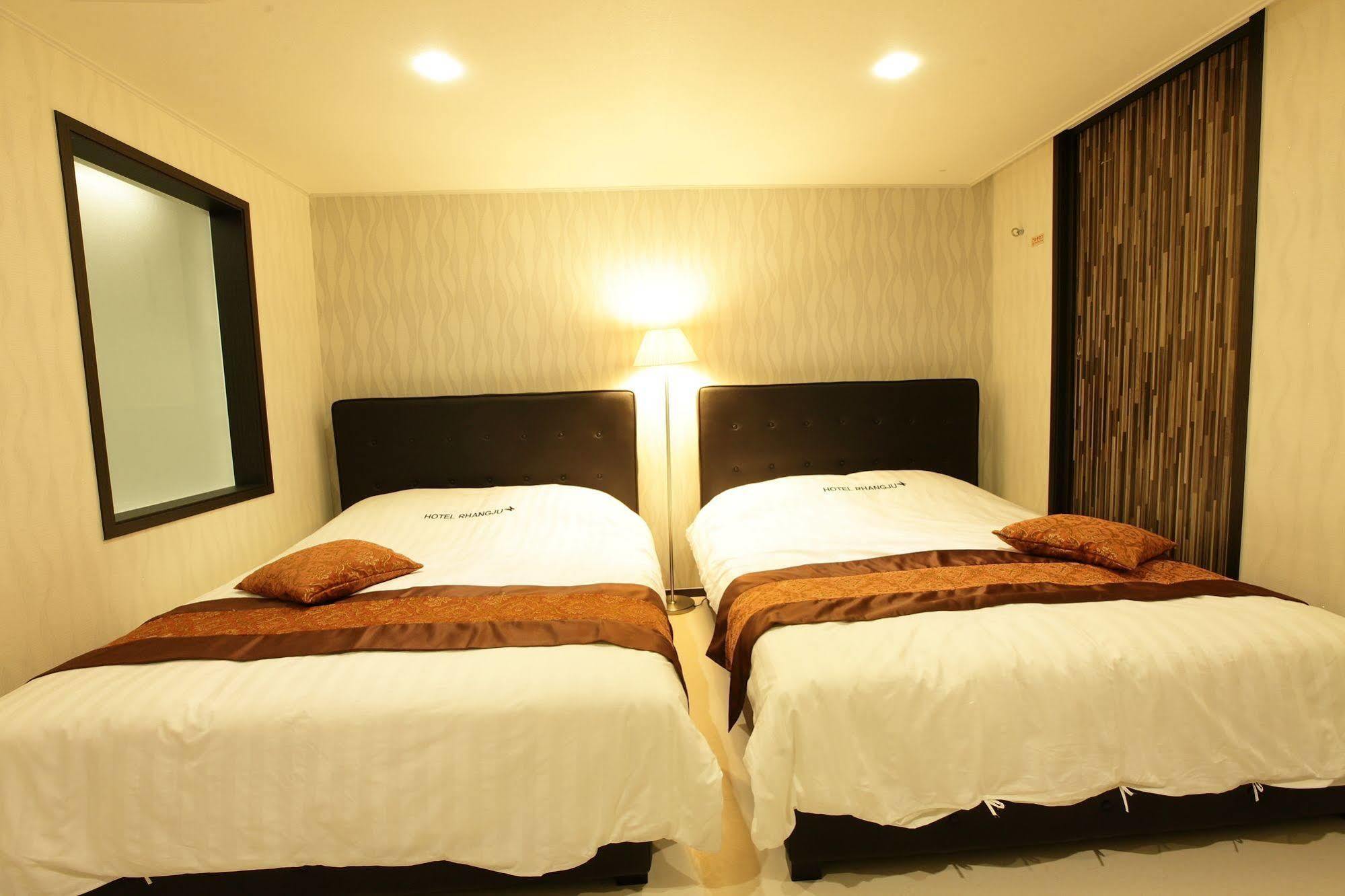 Hotel Rhangju Согвипхо Экстерьер фото